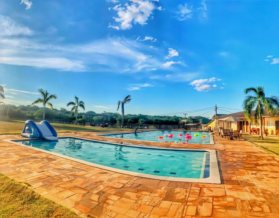 Pousada Haras Santa Rita Poconé 外观 照片
